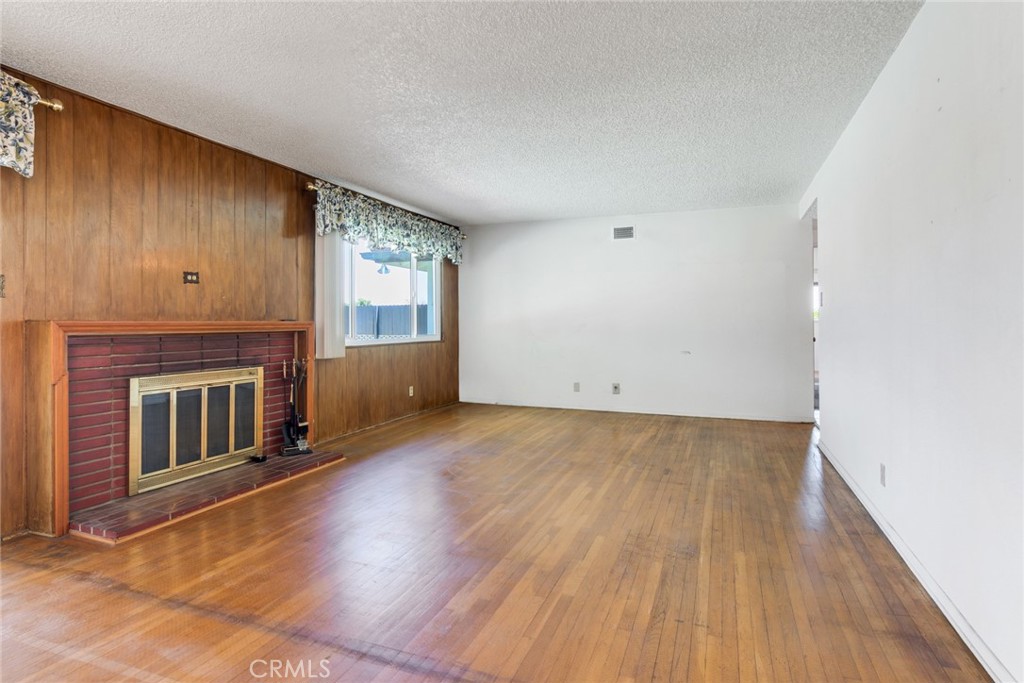 1242 N Dalton Avenue