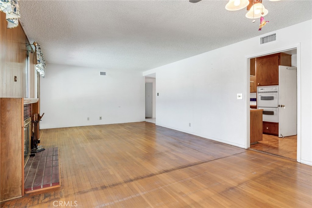 1242 N Dalton Avenue