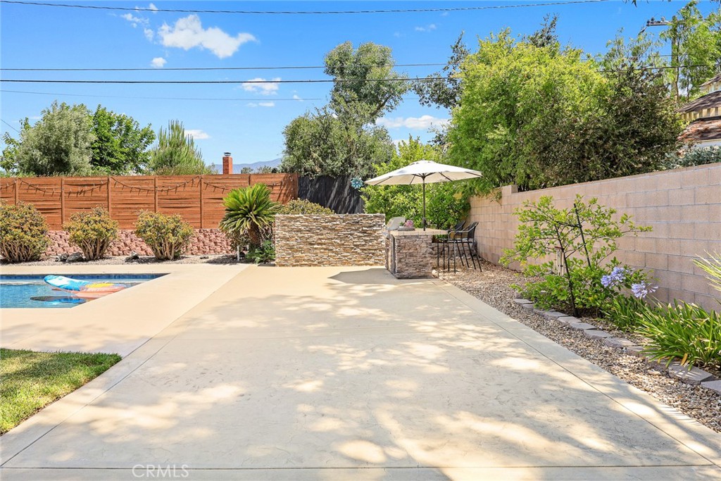 647 Ridgefield Dr