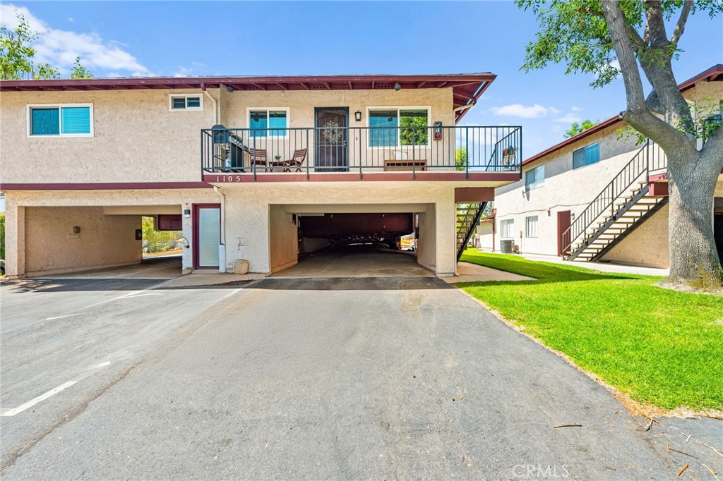 1105 W Calle De La Luna 4
