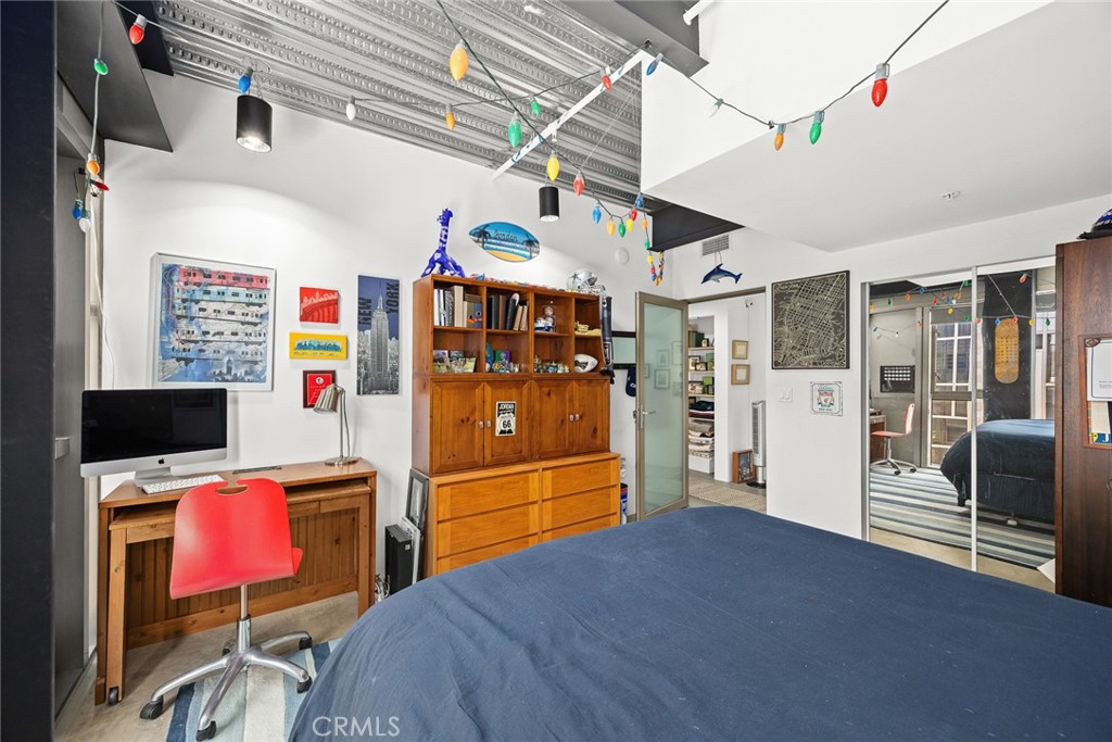3240 Casitas Avenue