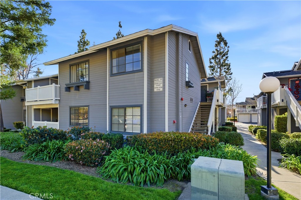 1774 Shady Oaks Court