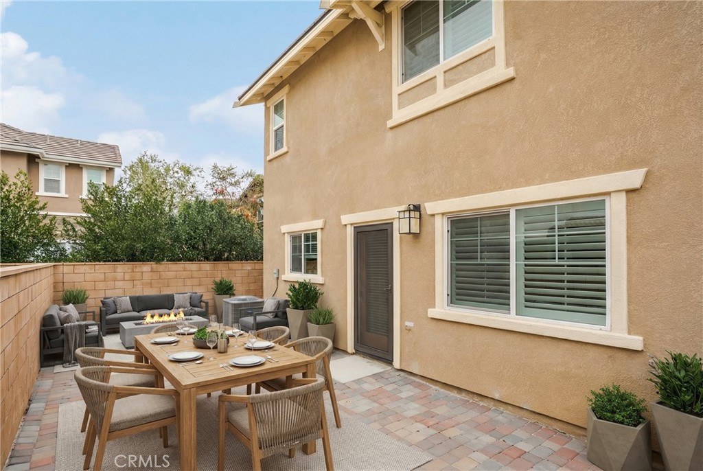 7194 Crescrendo Lane