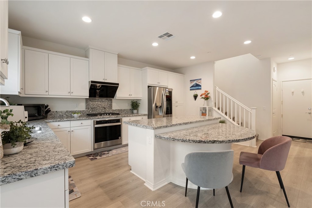 7194 Crescrendo Lane