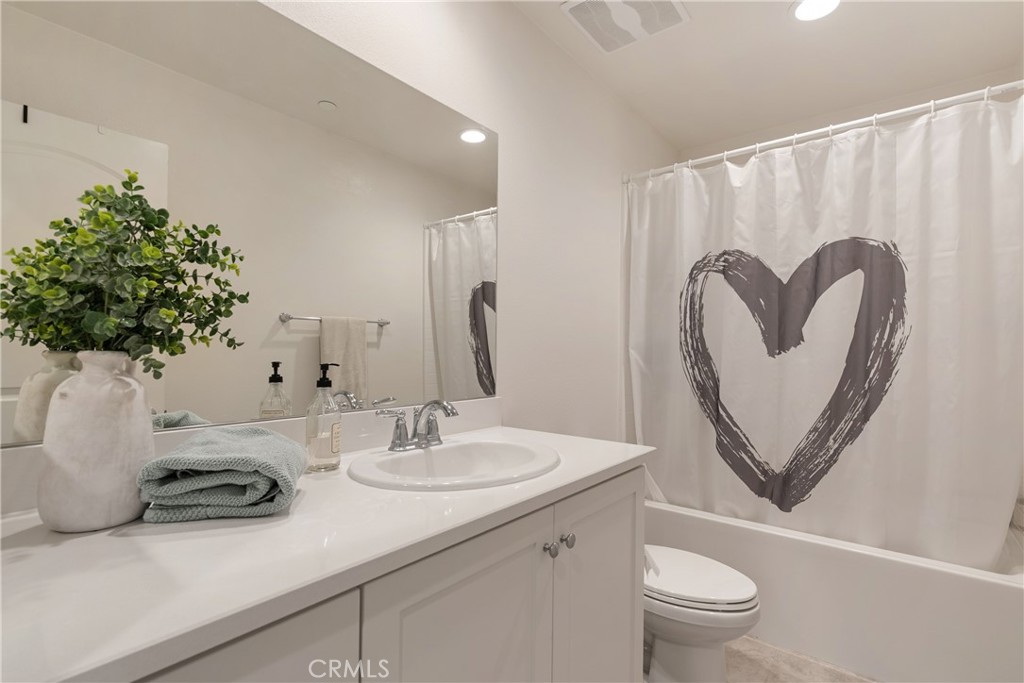 7194 Crescrendo Lane