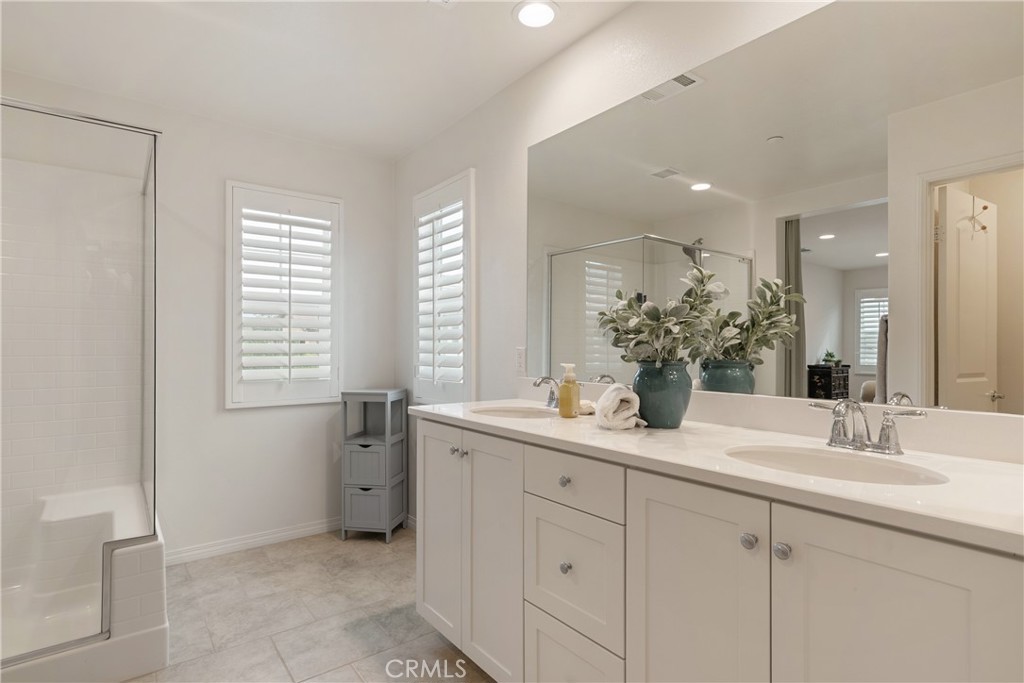 7194 Crescrendo Lane