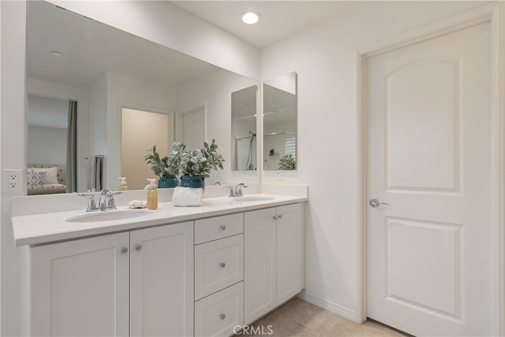 7194 Crescrendo Lane