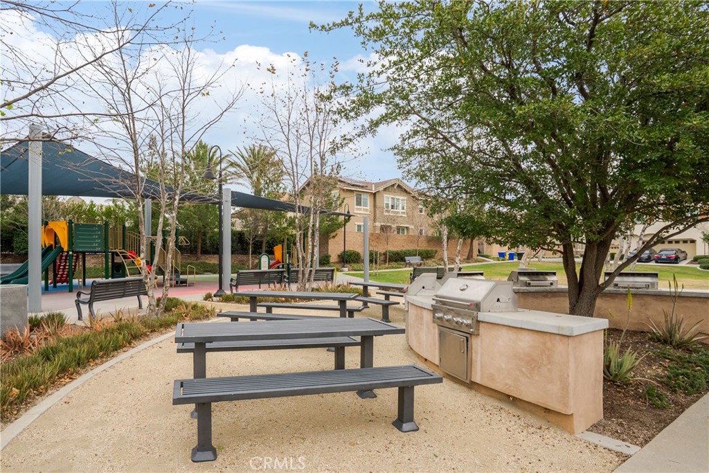 7194 Crescrendo Lane