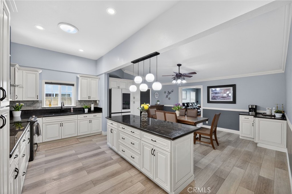 908 W Linden St.