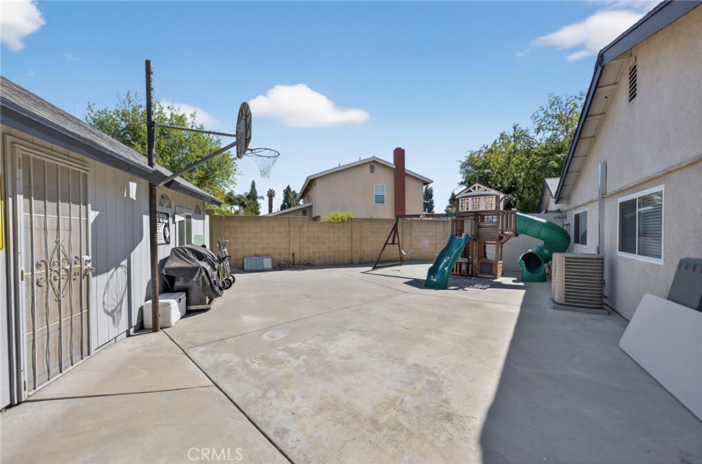 908 W Linden St.