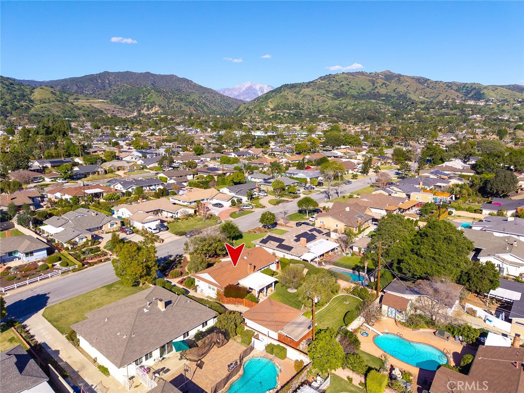 884 E Whitcomb Avenue