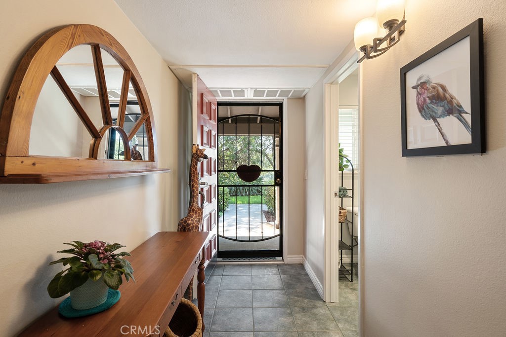 202 W Via Vaquero