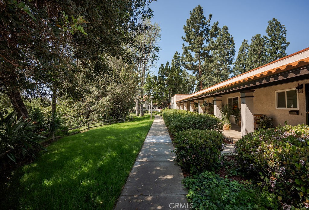 202 W Via Vaquero
