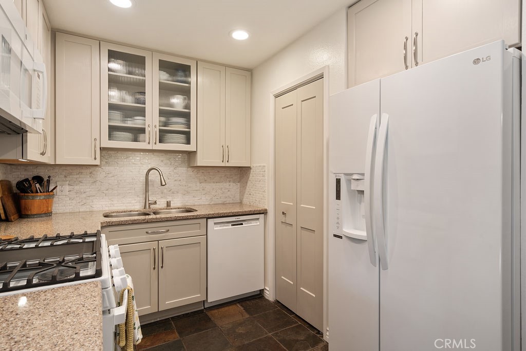 202 W Via Vaquero