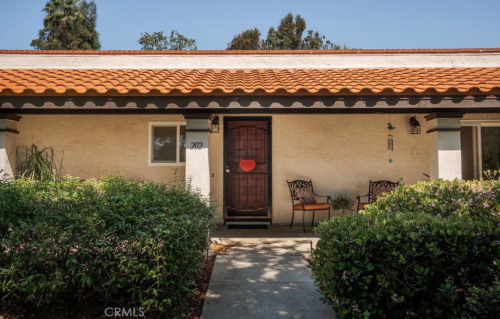 202 W Via Vaquero