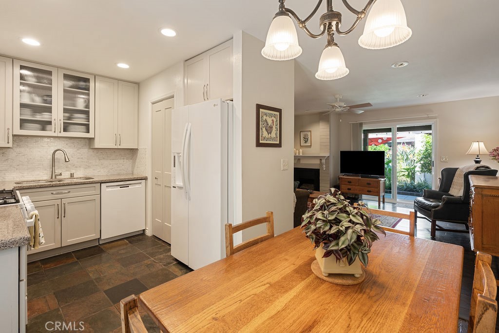 202 W Via Vaquero