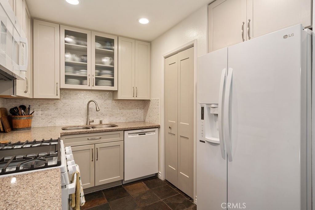202 W Via Vaquero