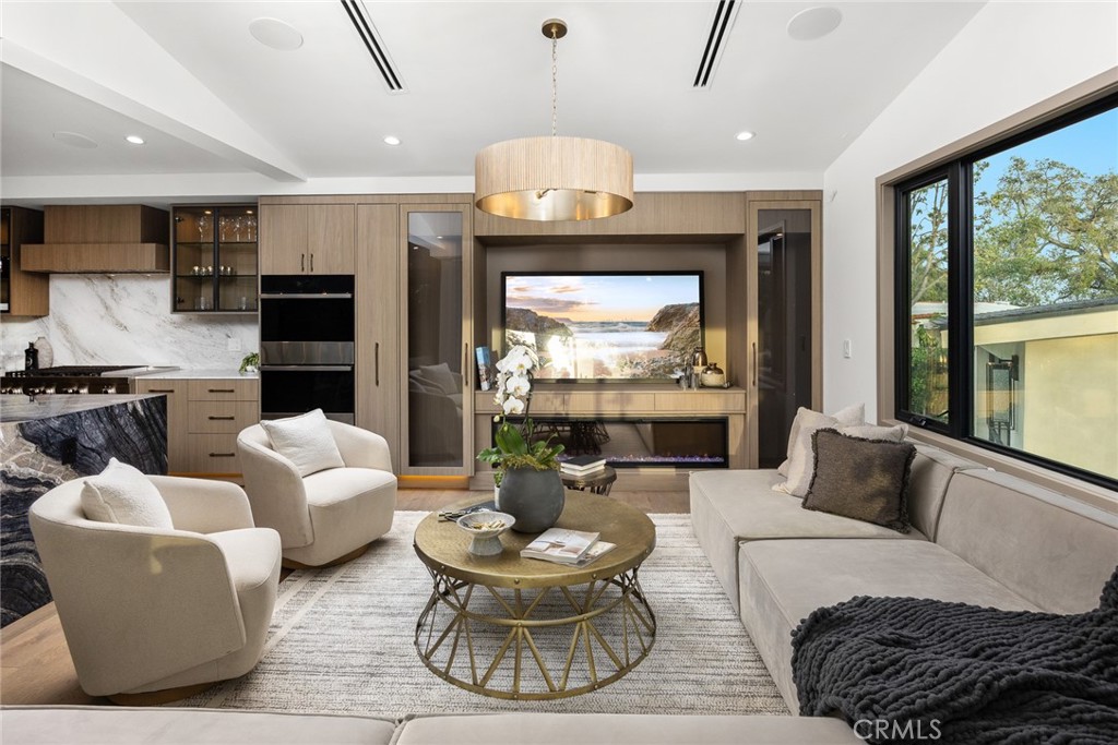 4607 Alta Canyada Road