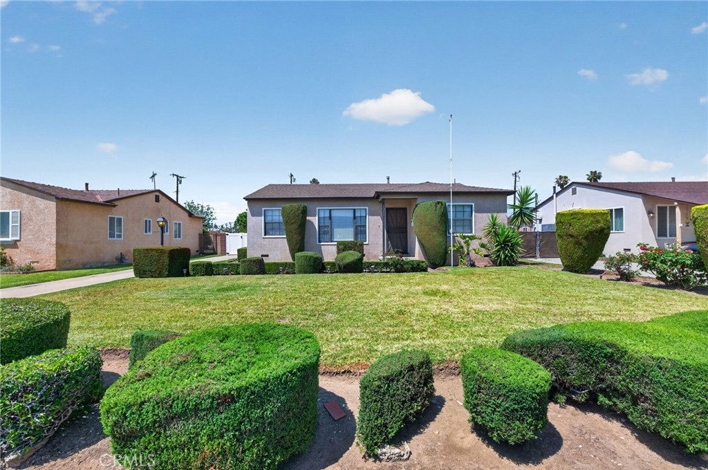 1245 E Mobeck