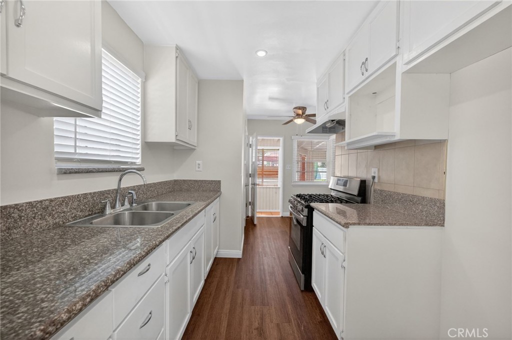 1245 E Mobeck