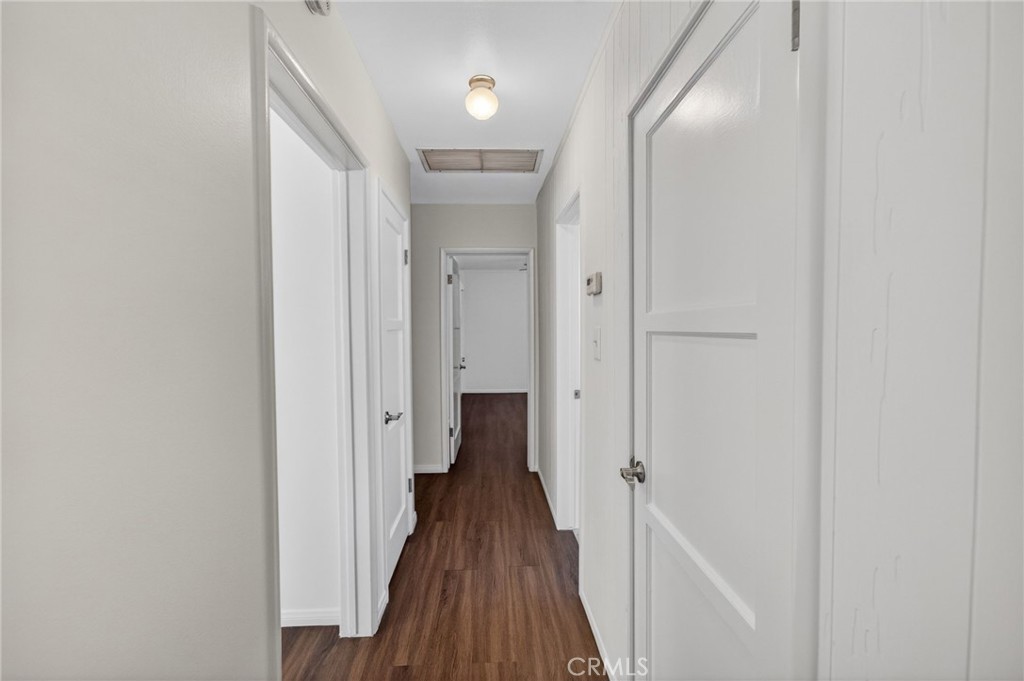 1245 E Mobeck