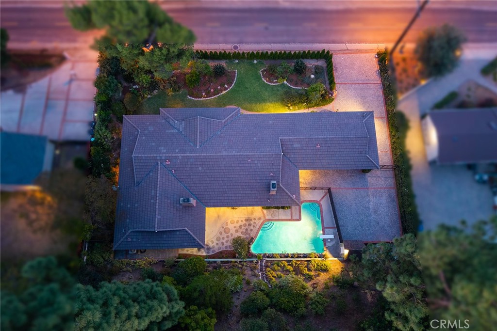 1135 Sierra Madre Villa Avenue