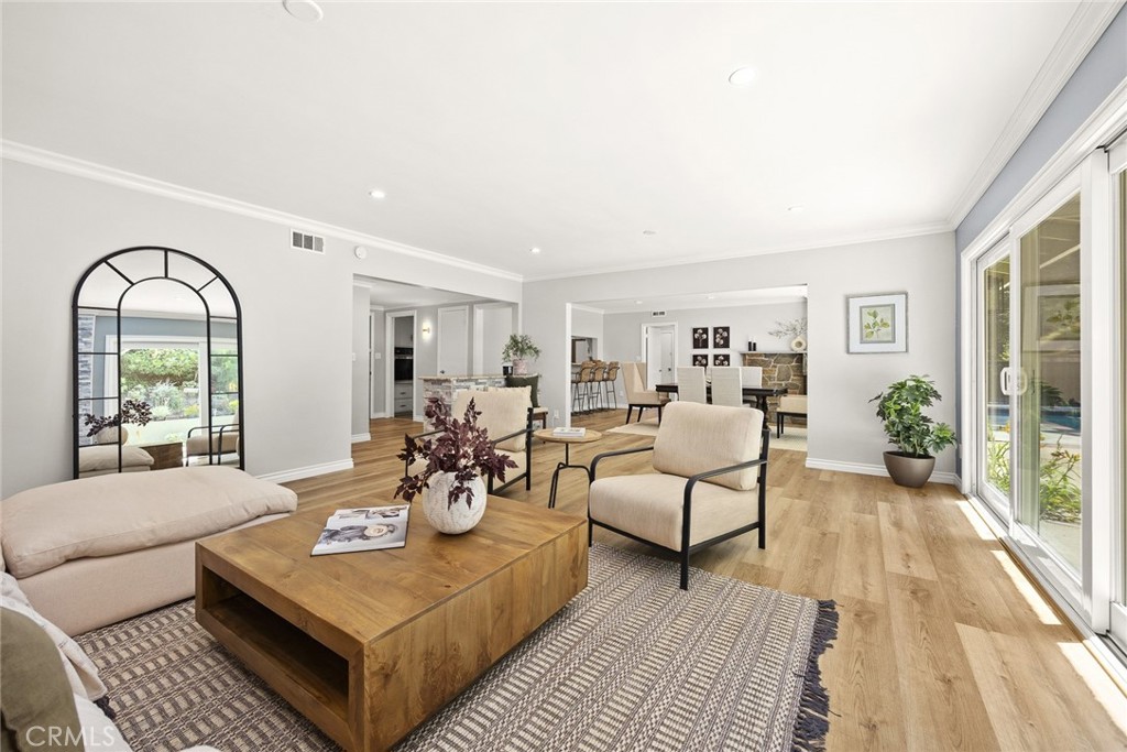 1135 Sierra Madre Villa Avenue