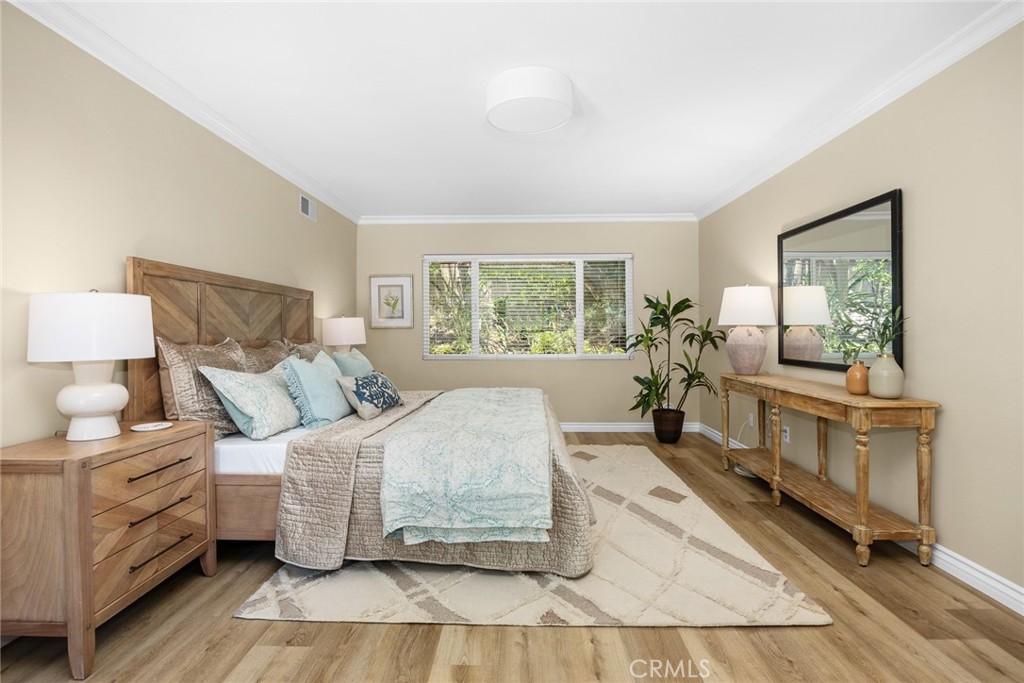 1135 Sierra Madre Villa Avenue
