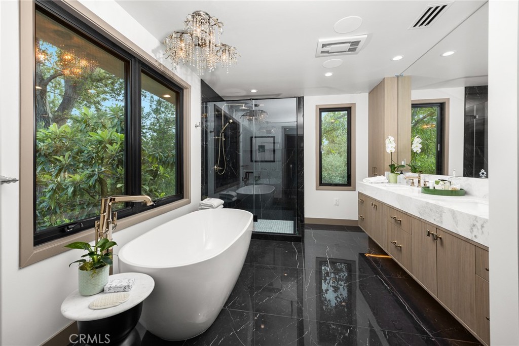 4607 Alta Canyada