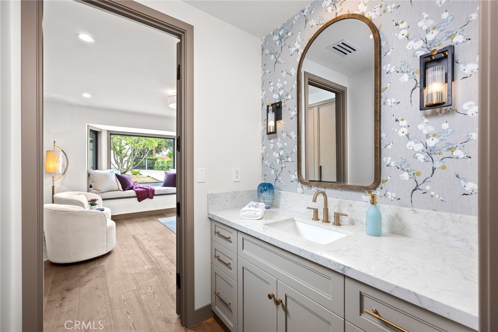 4607 Alta Canyada