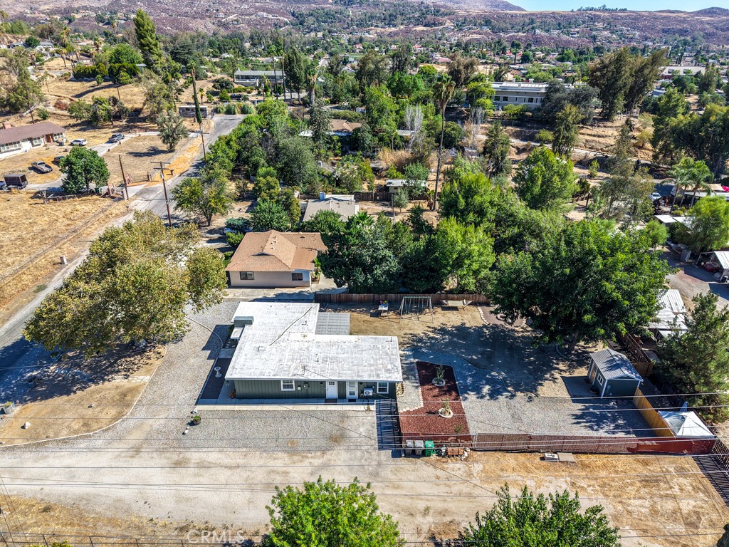 26755 Hemet Street Street