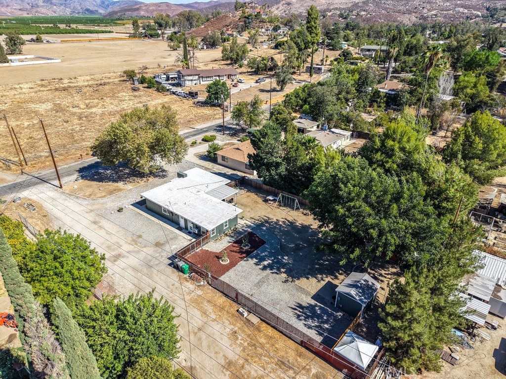 26755 Hemet Street Street