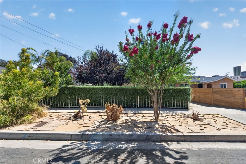 722 Royce St.