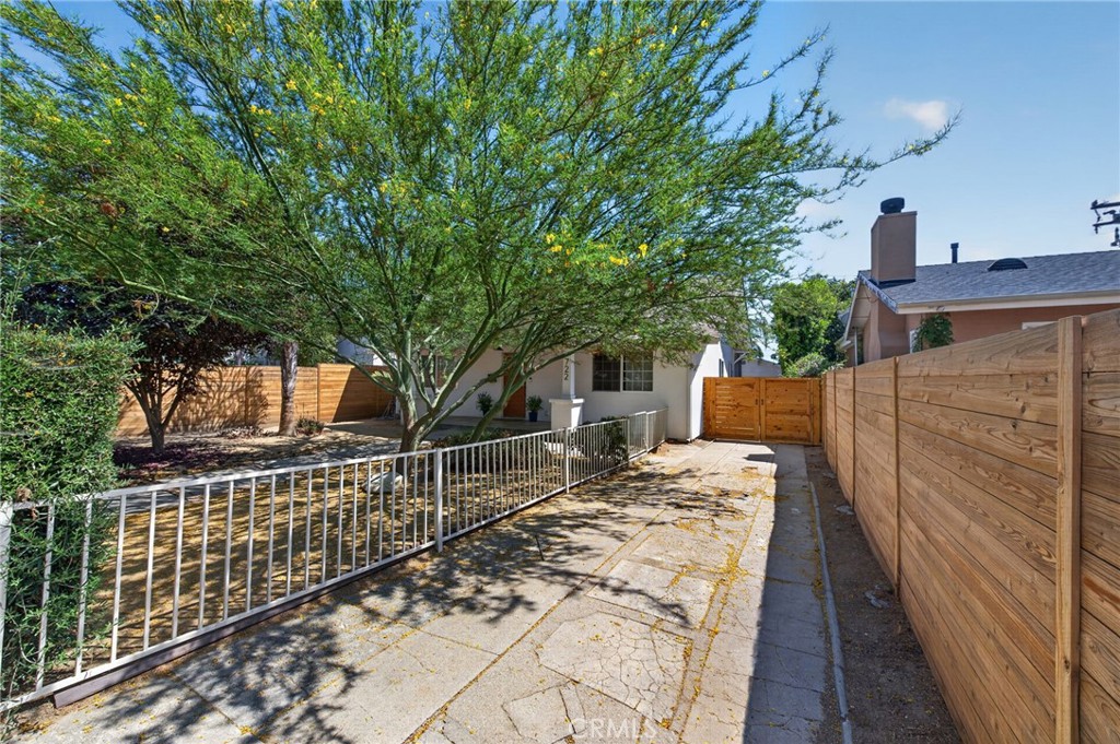 722 Royce St.
