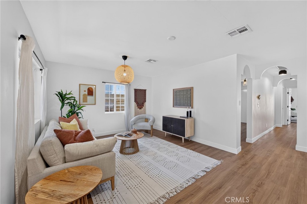 722 Royce St.