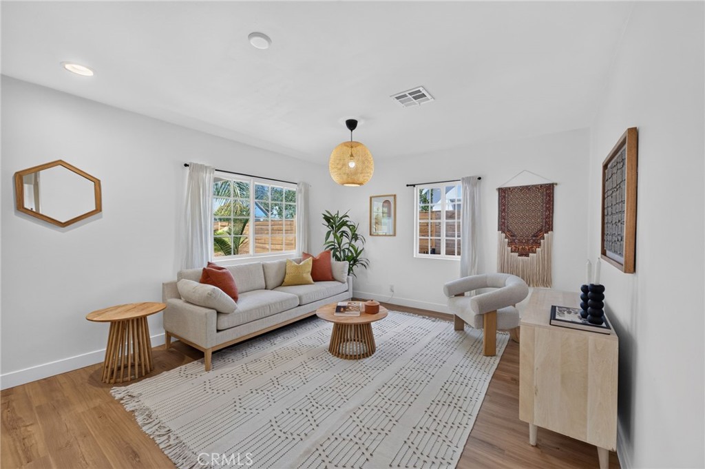 722 Royce St.
