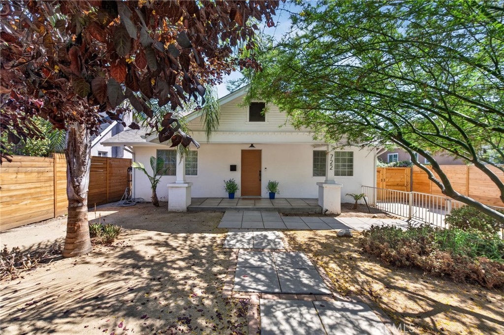 722 Royce St.