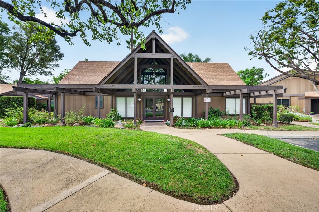 1285 Tarryglen Ln