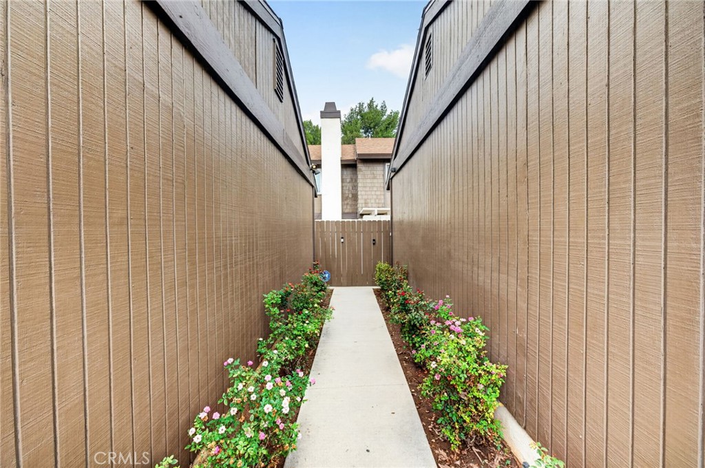 1285 Tarryglen Ln