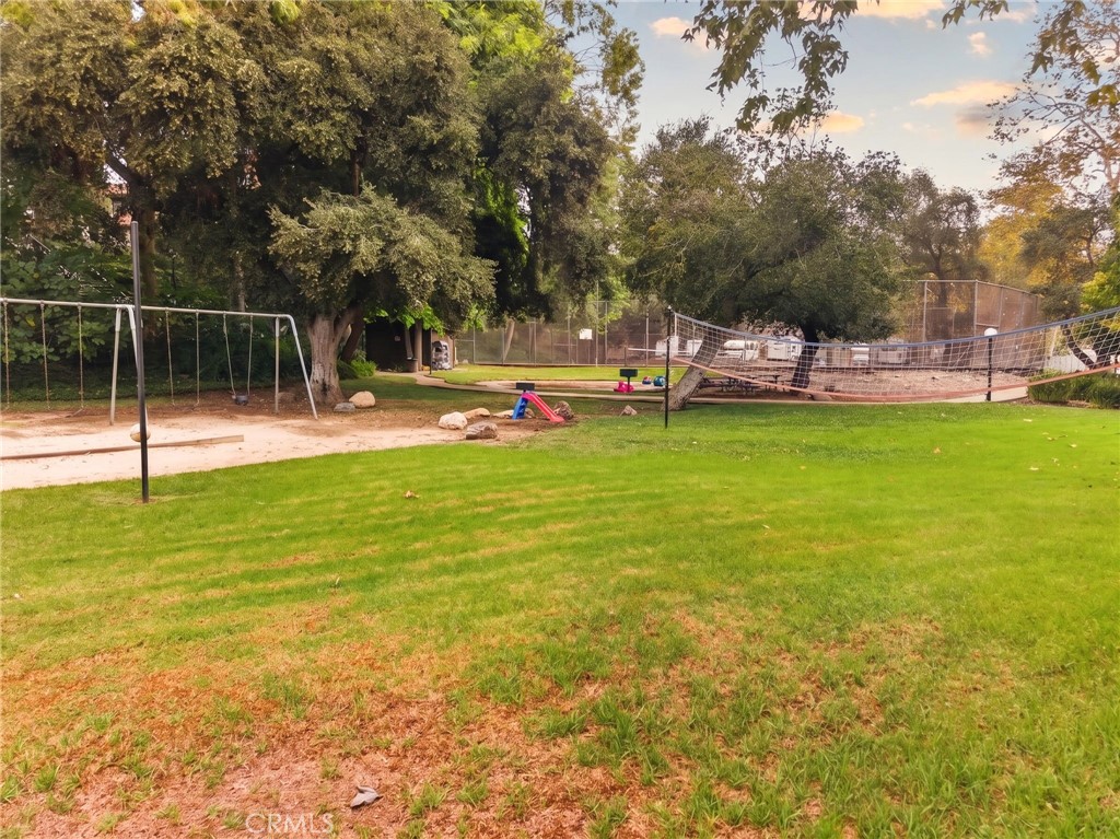 1285 Tarryglen Ln