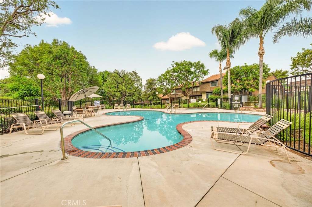 1285 Tarryglen Ln