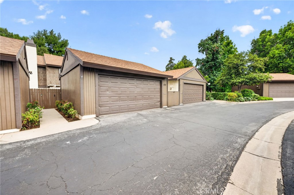 1285 Tarryglen Ln