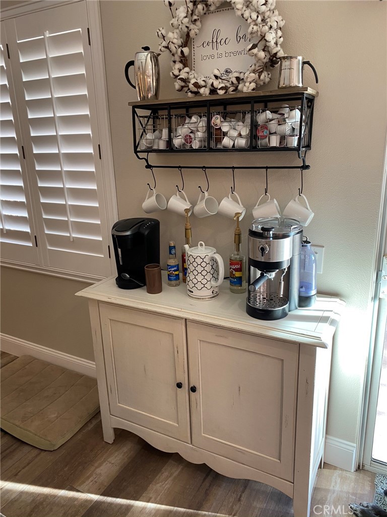 717 Windbound Avenue