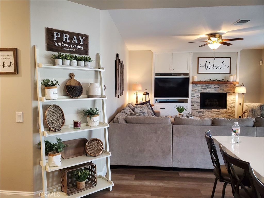 717 Windbound Avenue