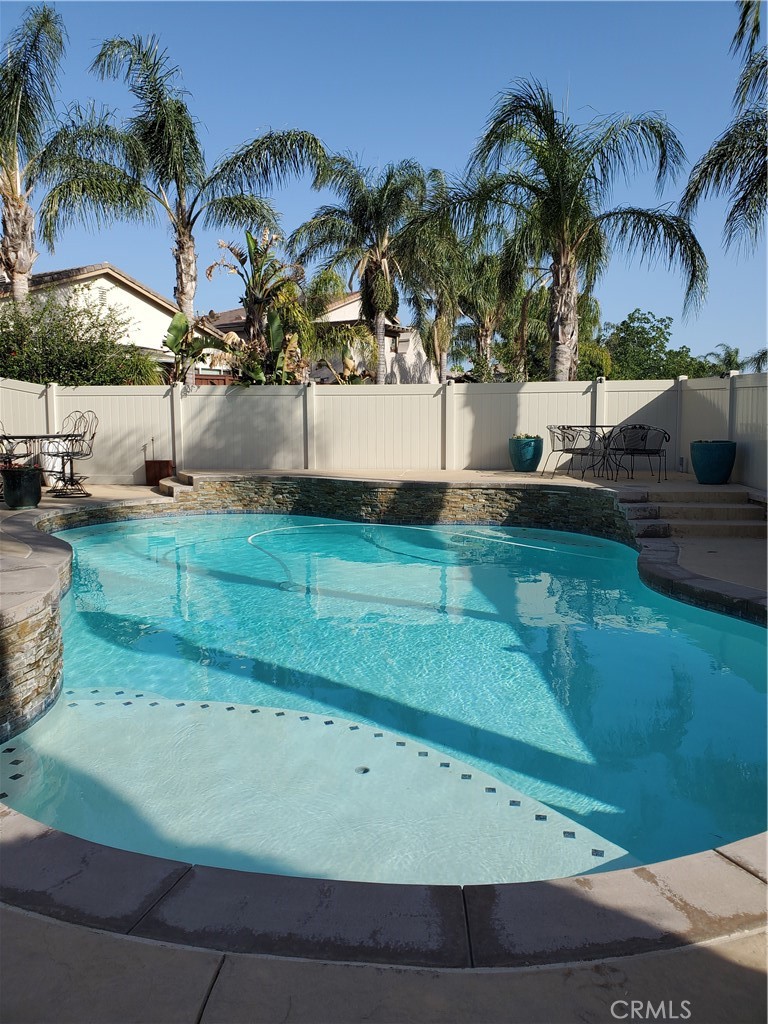 717 Windbound Avenue