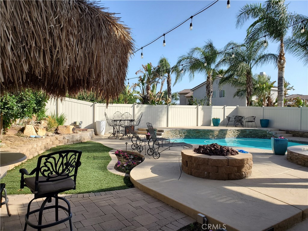 717 Windbound Avenue