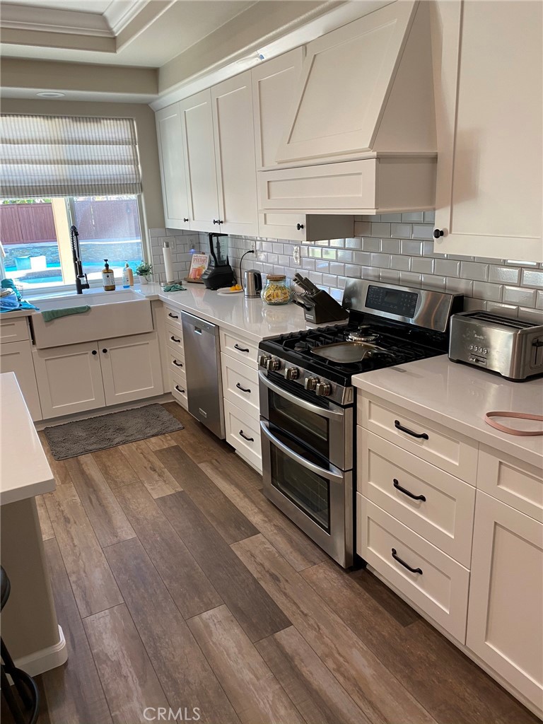 717 Windbound Avenue