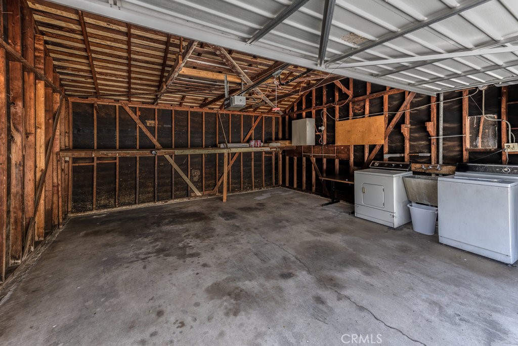 2644 Mayfield Avenue