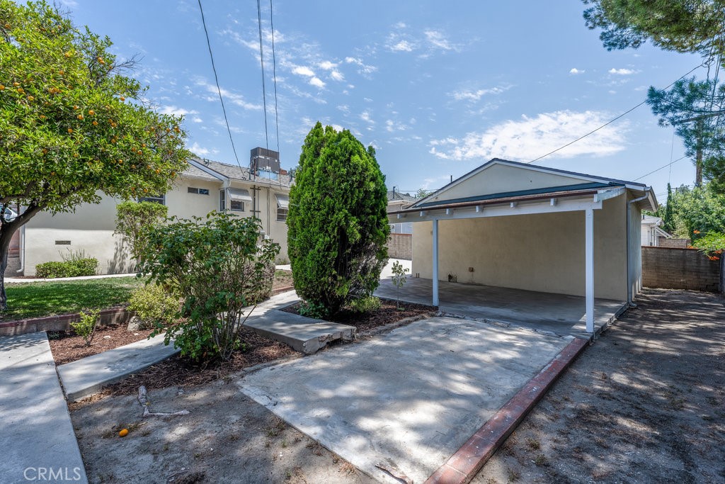 2644 Mayfield Avenue