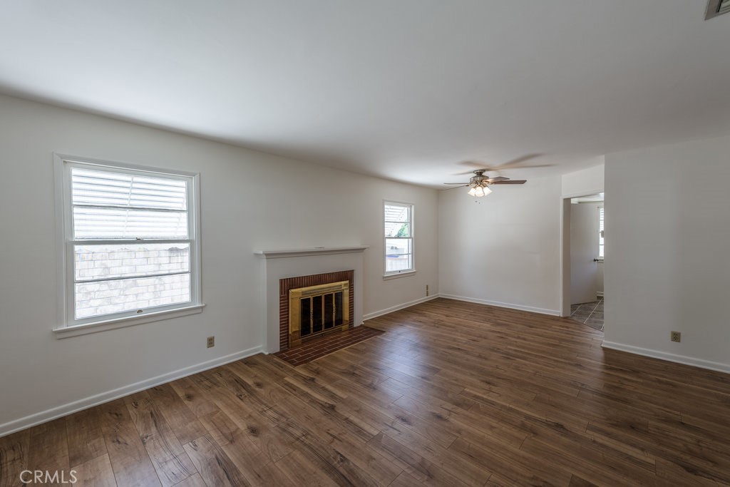 2644 Mayfield Avenue